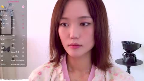 Snapshot of blon_kater chatting on 11.24.25 YoYo online show from 11.24.25