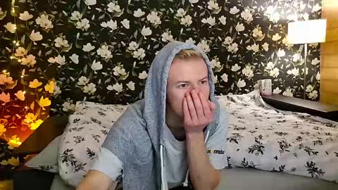blond_boy69 online show from 04.28.26