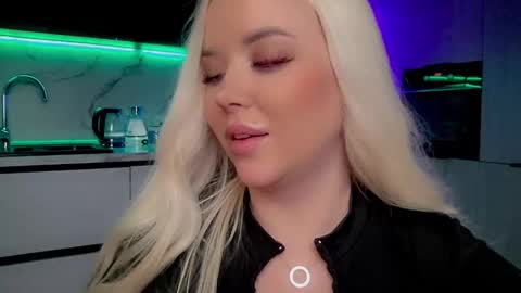 Lana online show from 02.24.25