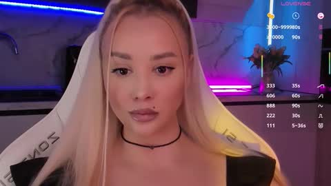 Lana online show from 11.17.25