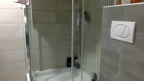 Snapshot of blondas21 chatting on 11.15.25 blondas21 online show from 11.15.25