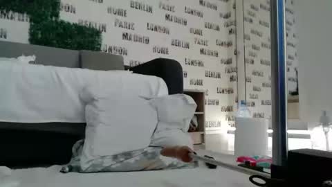 Snapshot of blonddaiana23 chatting on 02.11.25 blonddaiana23 online show from 02.11.25