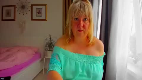 Nicole online show from 05.21.26