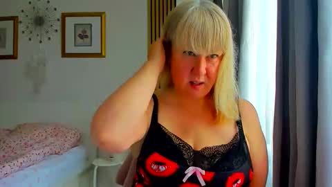 Nicole online show from 06.11.26