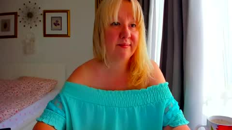 Nicole online show from 07.04.26