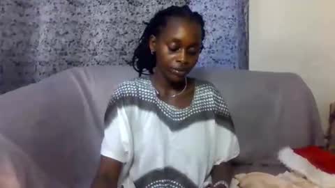 Snapshot of blonde_barby chatting on 12.15.25 blonde_barby online show from 12.15.25