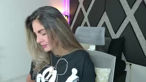 Snapshot of blonde_cat1515 chatting on 07.08.26 alejandra online show from 07.08.26