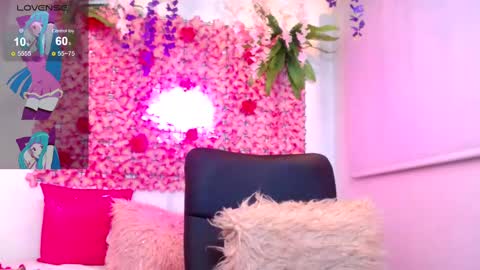 Snapshot of blonde_squirt_ chatting on 03.05.25 blonde_squirt_ online show from 03.05.25