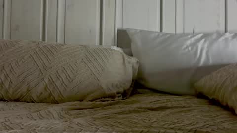 Snapshot of blondechristine99 chatting on 12.21.25 blondechristine99 online show from 12.21.25