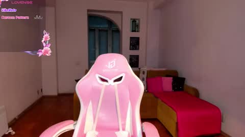 Elisa online show from 10.30.25