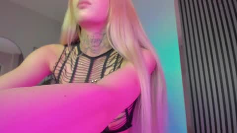 blondie_muller online show from 02.17.25