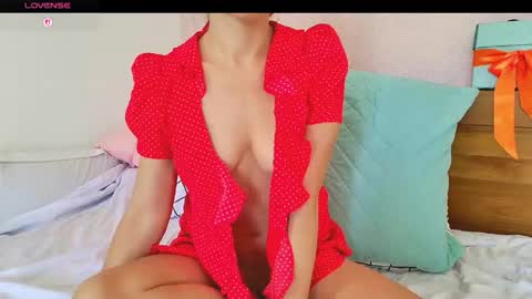 Snapshot of blondiesweet chatting on 05.19.26 Sasha online show from 05.19.26