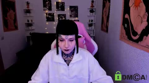 Snapshot of blood__mary chatting on 02.11.26 Mary online show from 02.11.26