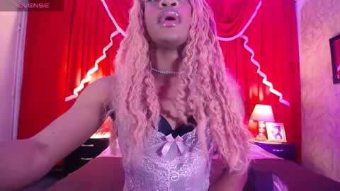 Snapshot of bloom_bbc chatting on 02.17.26 bloom_bbc online show from 02.17.26