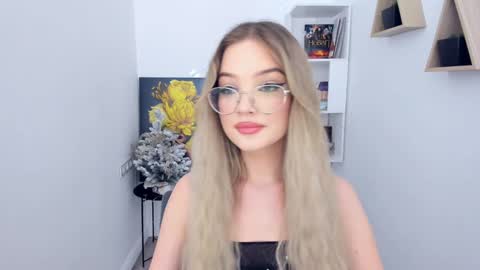 Sophia online show from 01.13.25