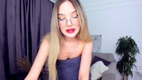 Sophia online show from 02.13.25