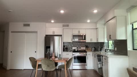 Emma Bloom online show from 10.14.25