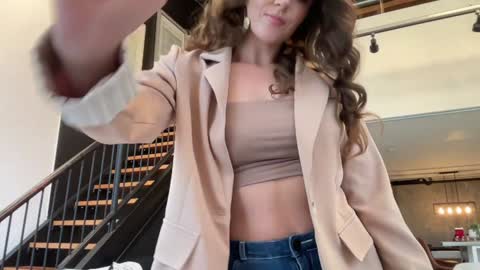 Emma Bloom online show from 12.19.25