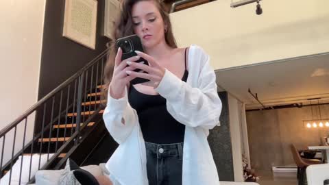 Snapshot of bloomyogi chatting on 12.21.25 Emma Bloom online show from 12.21.25