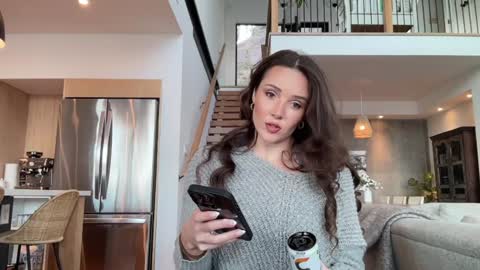 Snapshot of bloomyogi chatting on 01.08.26 Emma Bloom online show from 01.08.26