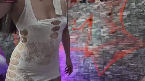 santiylola online show from 10.21.25