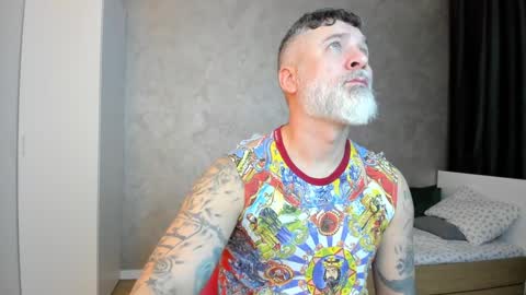 Snapshot of blowmyxxl chatting on 01.08.25 Nico online show from 01.08.25