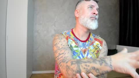 Snapshot of blowmyxxl chatting on 01.08.25 Nico online show from 01.08.25