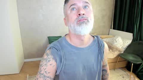 Snapshot of blowmyxxl chatting on 02.09.25 Nico online show from 02.09.25