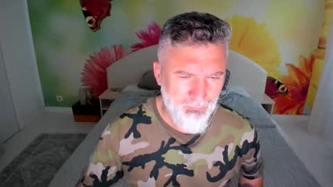 Snapshot of blowmyxxl chatting on 12.04.25 Nico online show from 12.04.25