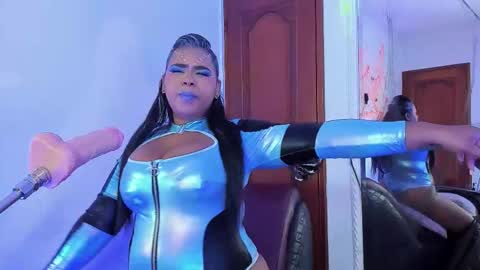 Snapshot of blue__style chatting on 10.28.25 blue__style online show from 10.28.25