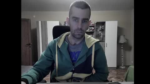 Snapshot of blue_eyed_wolf chatting on 12.25.24 Runaway online show from 12.25.24