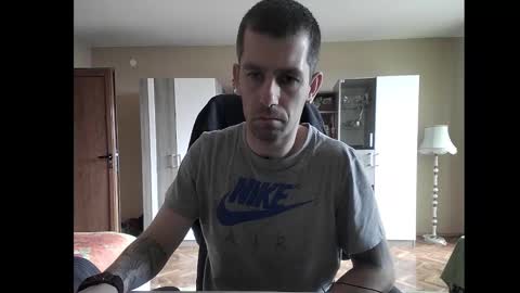 Snapshot of blue_eyed_wolf chatting on 01.16.25 Runaway online show from 01.16.25