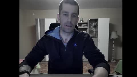 Snapshot of blue_eyed_wolf chatting on 01.16.25 Runaway online show from 01.16.25