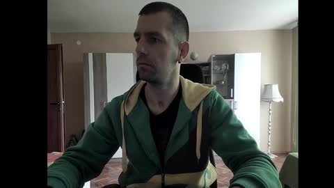 Snapshot of blue_eyed_wolf chatting on 01.23.25 Runaway online show from 01.23.25