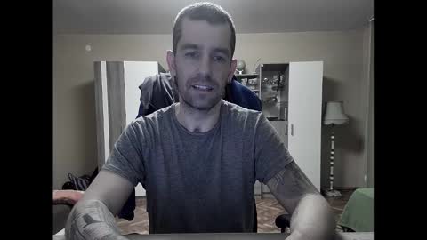 Snapshot of blue_eyed_wolf chatting on 02.09.25 Runaway online show from 02.09.25