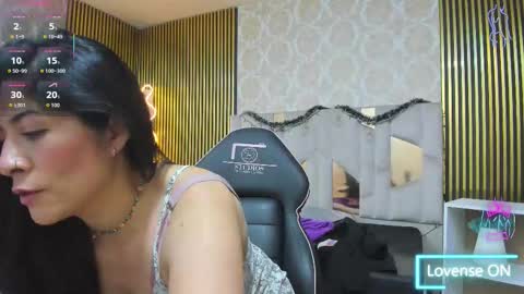 blue_tay1 online show from 01.19.26