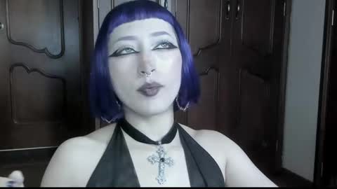 Snapshot of blueberry____ chatting on 10.18.25 sophie online show from 10.18.25