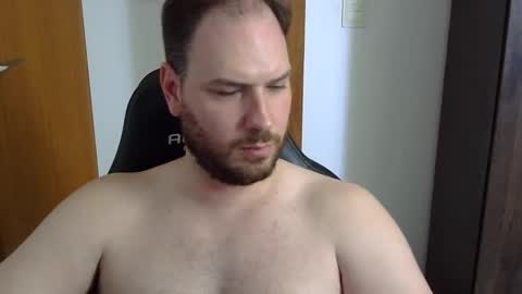 Snapshot of bluec2c chatting on 10.29.25 Blue online show from 10.29.25