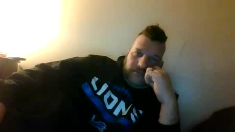 Snapshot of bluedemoneyes1986 chatting on 02.17.25 bluedemoneyes1986 online show from 02.17.25