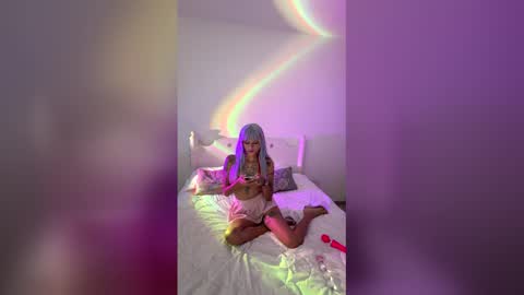Im Abril .. Nice to meet you  thumb up me please its important  INDEPENDENT MODEL online show from 05.09.26