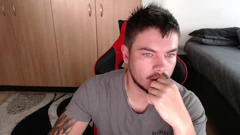 blueeyeboy0 online show from 02.04.25