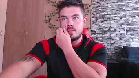 blueeyeboy0 online show from 10.17.25