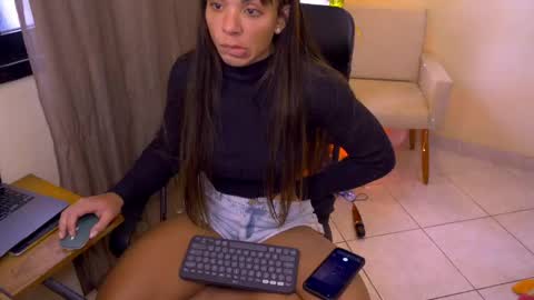 FLORAA online show from 05.11.26