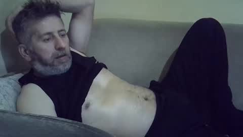 Snapshot of bluehot59 chatting on 02.11.25 blue online show from 02.11.25