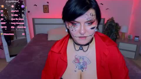 Snapshot of bluelunaray chatting on 10.16.25 Hi my name is Lunaray online show from 10.16.25