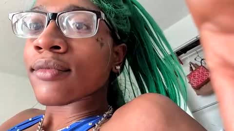 Snapshot of blushbitxh chatting on 12.10.24 BLUSHBITXH online show from 12.10.24