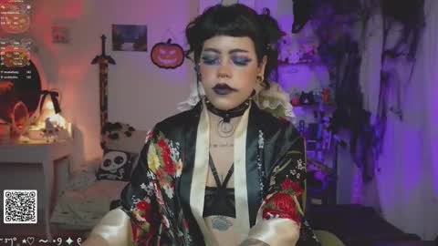 Snapshot of blushing_nymph chatting on 10.19.25   Im Nym  Justa nymph on twitter and IG online show from 10.19.25