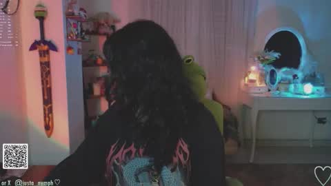 Snapshot of blushing_nymph chatting on 11.17.25 Im Nym Justa nymph on twitter and IG online show from 11.17.25