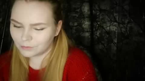 Snapshot of blushing_star chatting on 11.11.25 blushing_star online show from 11.11.25