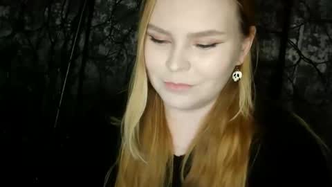 Snapshot of blushing_star chatting on 11.24.25 blushing_star online show from 11.24.25